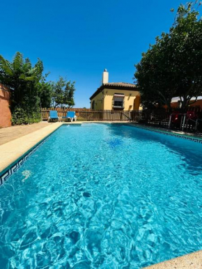 Chalet Piscina Privada Cerca del Mar solo familia